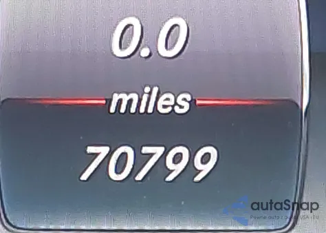 2017 Mercedes-Benz C 300 4Matic z USA, uszkodzony, nr VIN 55SWF4KB9HU229898